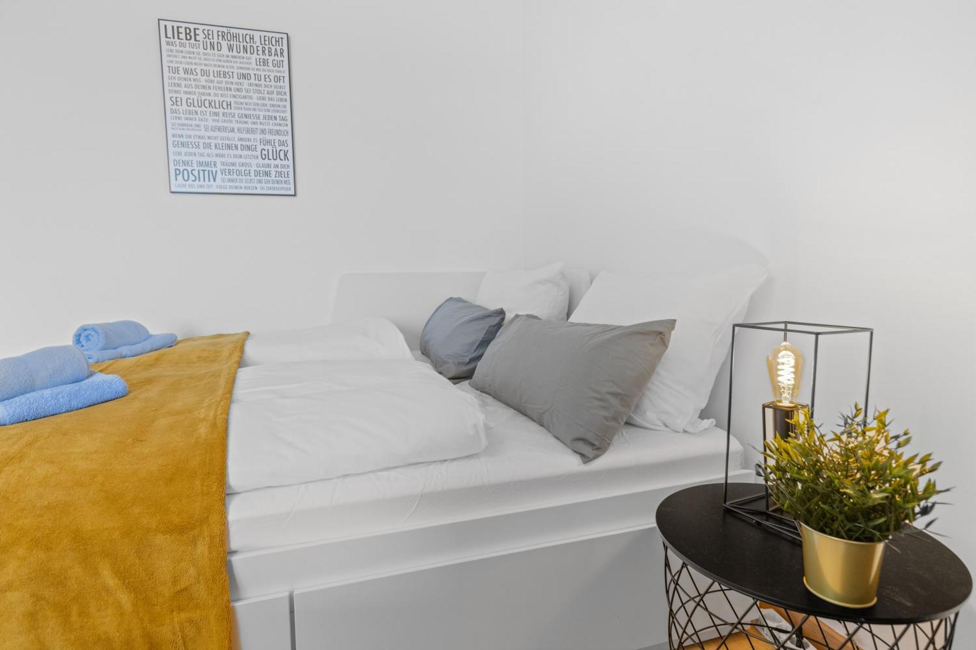 Sonniges City-Apartment Mit Suedbalkon Und Parklatz Neusass Kültér fotó