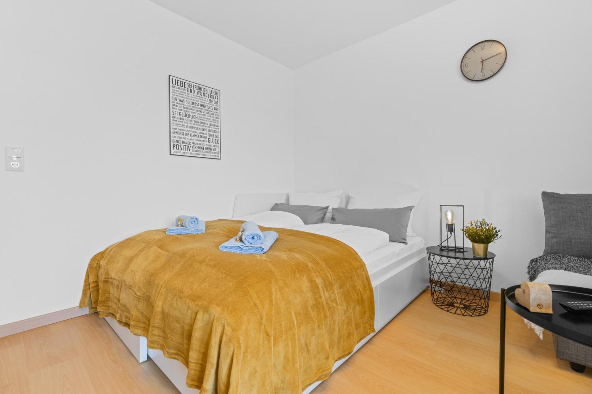 Sonniges City-Apartment Mit Suedbalkon Und Parklatz Neusass Kültér fotó