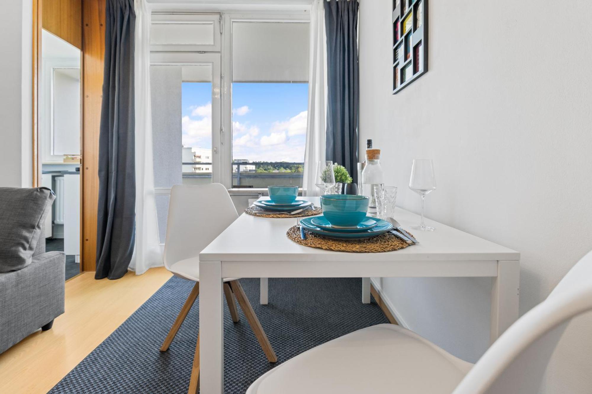 Sonniges City-Apartment Mit Suedbalkon Und Parklatz Neusass Kültér fotó